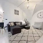 Via Pia Elegante Di Design Crociere 2'