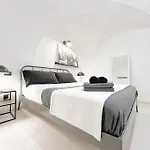 Apartamento Via Pia Elegante Di Design Crociere 2'