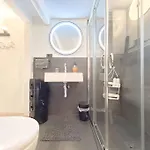 Via Pia Elegante Di Design Crociere 2' *