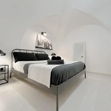 Via Pia Elegante Di Design Crociere 2' Savona