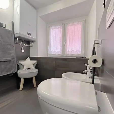 Apartment Via Pia Elegante Di Design Crociere 2'