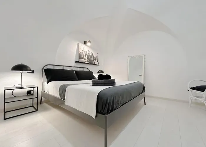 Via Pia Elegante Di Design Crociere 2' Savona