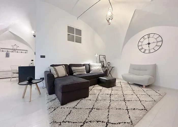 Via Pia Elegante Di Design Crociere 2'