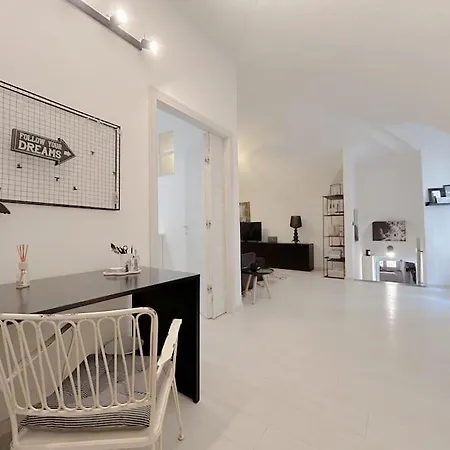 Appartamento Via Pia Elegante Di Design Crociere 2' *
